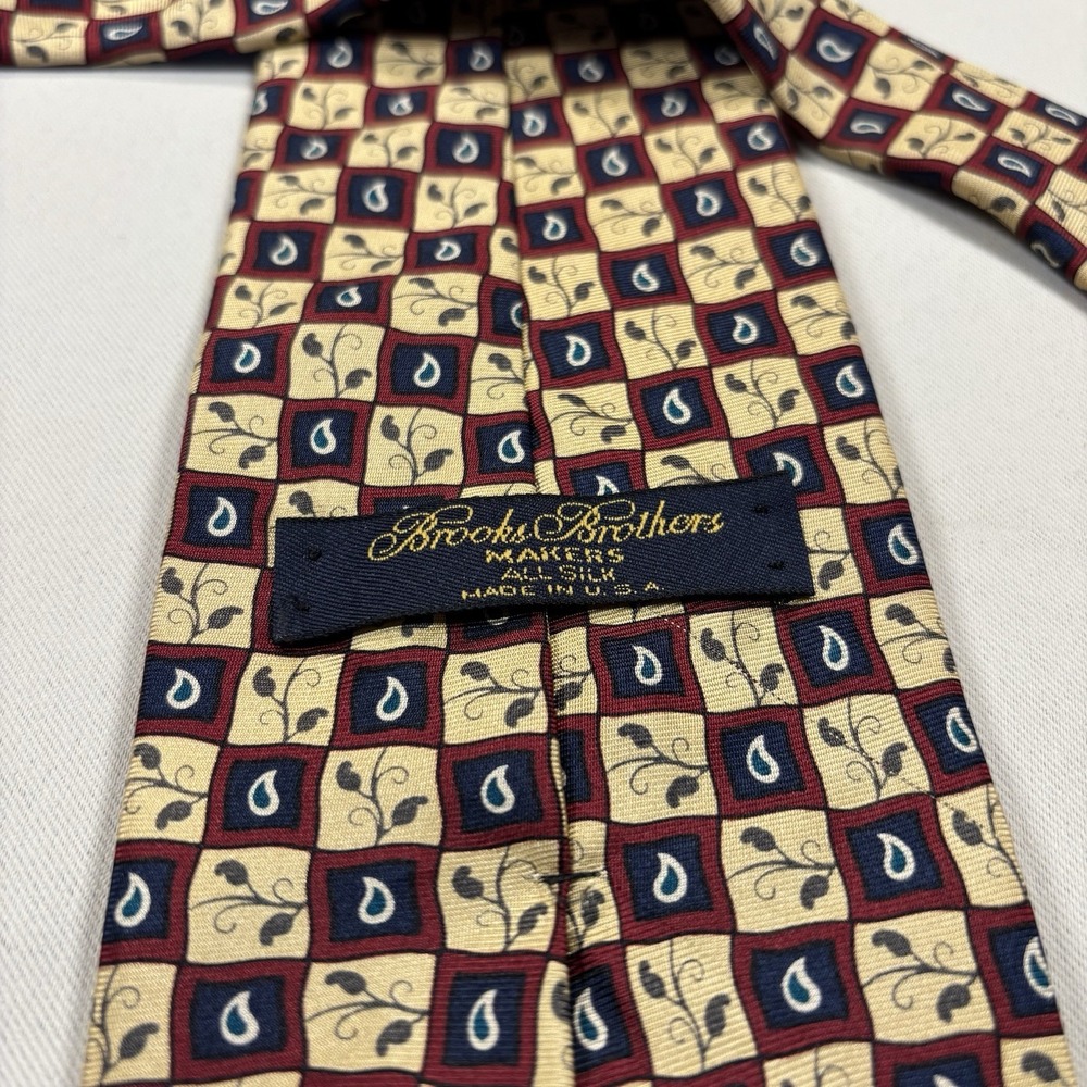 VTG Brooks Brothers Makers Executive Necktie 100%‎ Silk Navy Red Cream Geometric